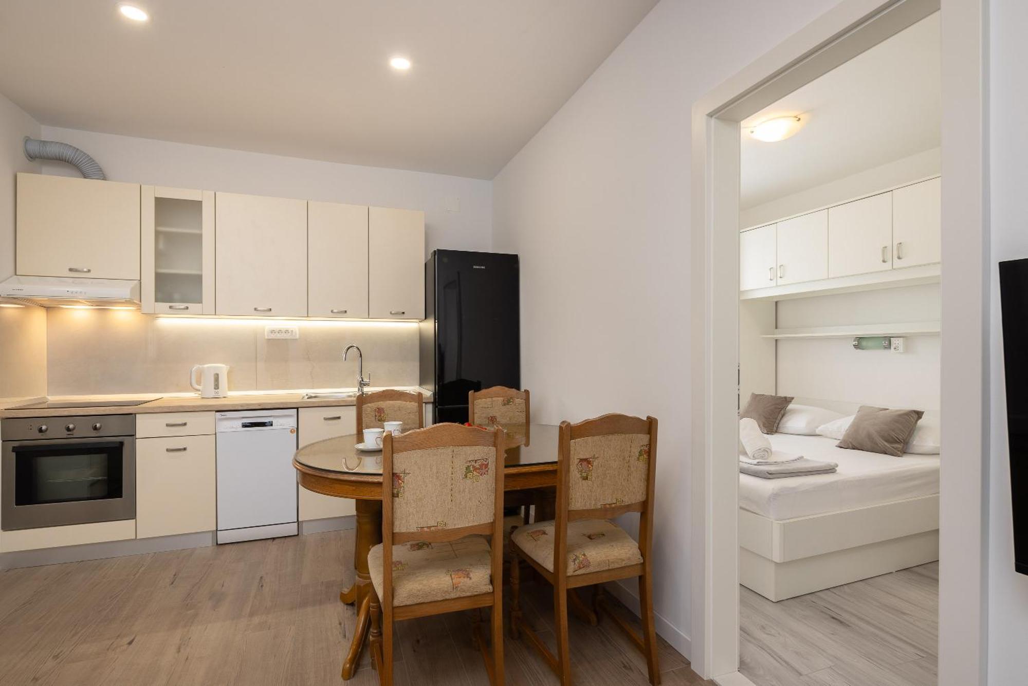 Apartments Paladin Makarska Exterior foto